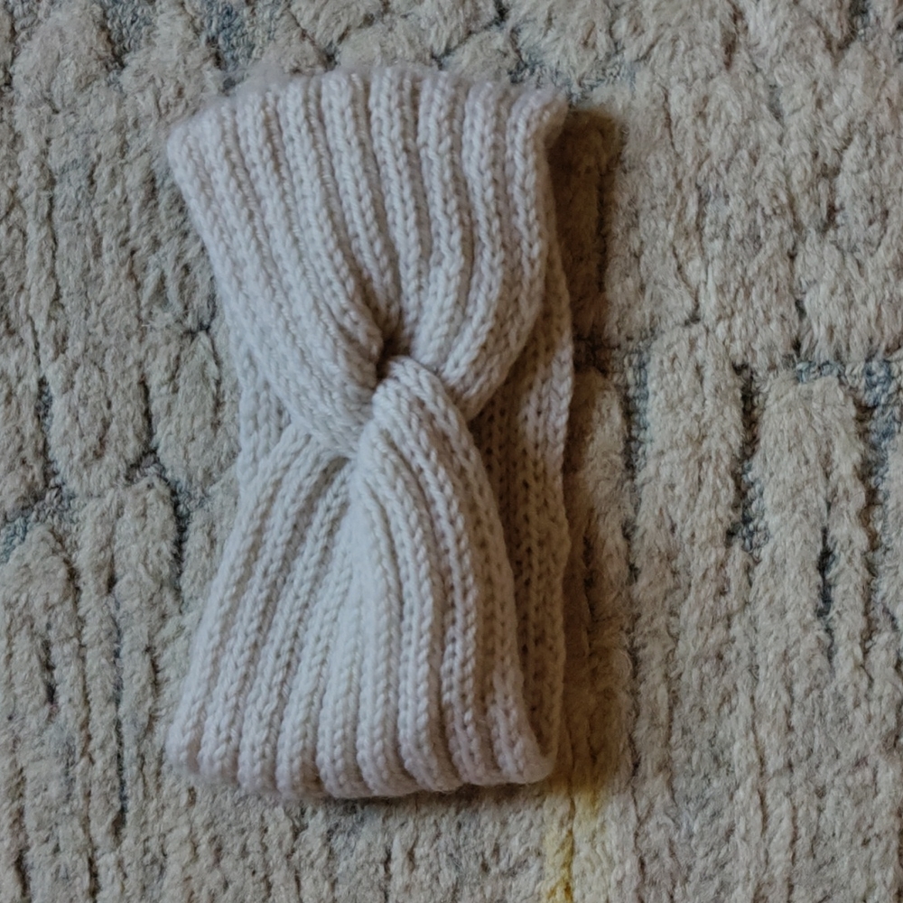 Knit headband